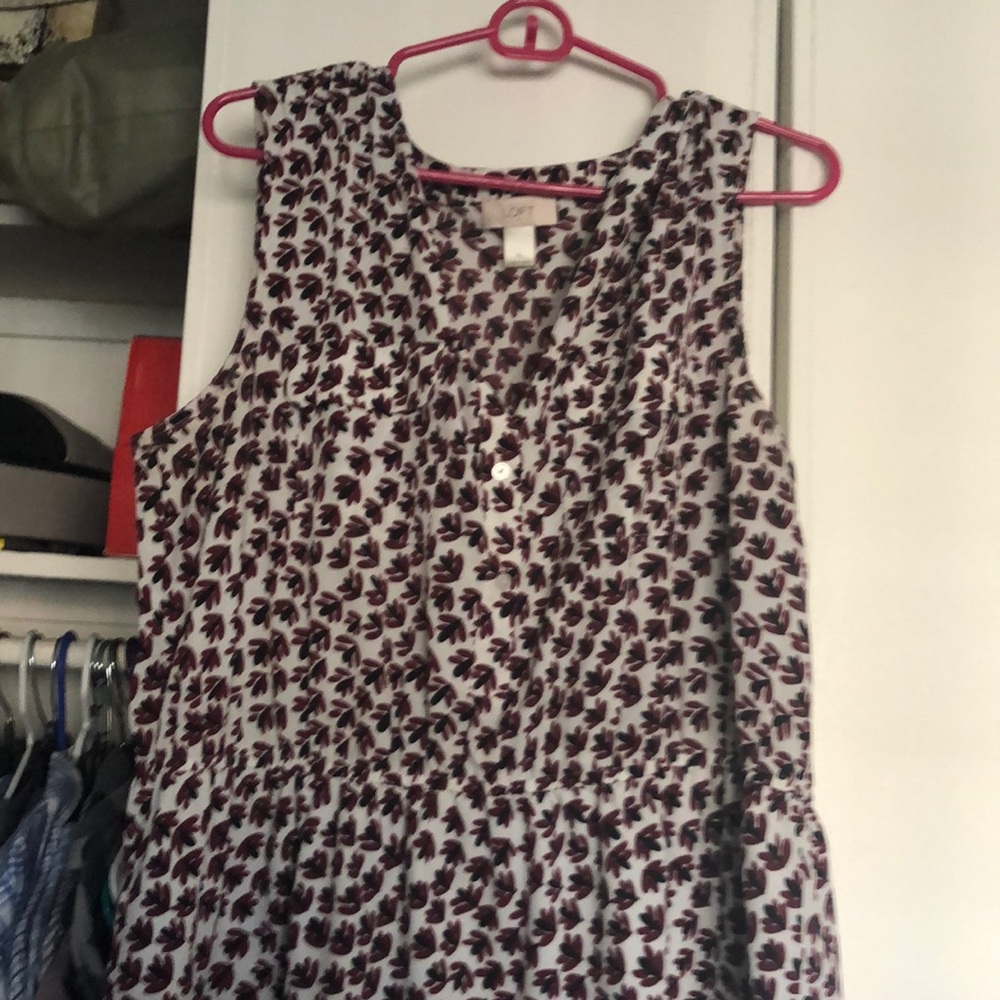 Loft flowery summer dress. Red colors.